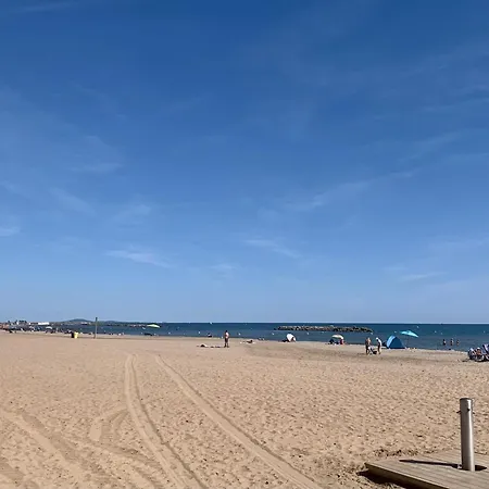 Апартаменты Climatise Pour 6 Personnes *